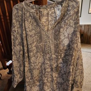 Lucky Brand Women's Shirt XL Beautful Gray White Peasant Top Blouse